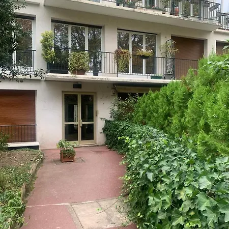 Porte Maillot-charming And Calm At *